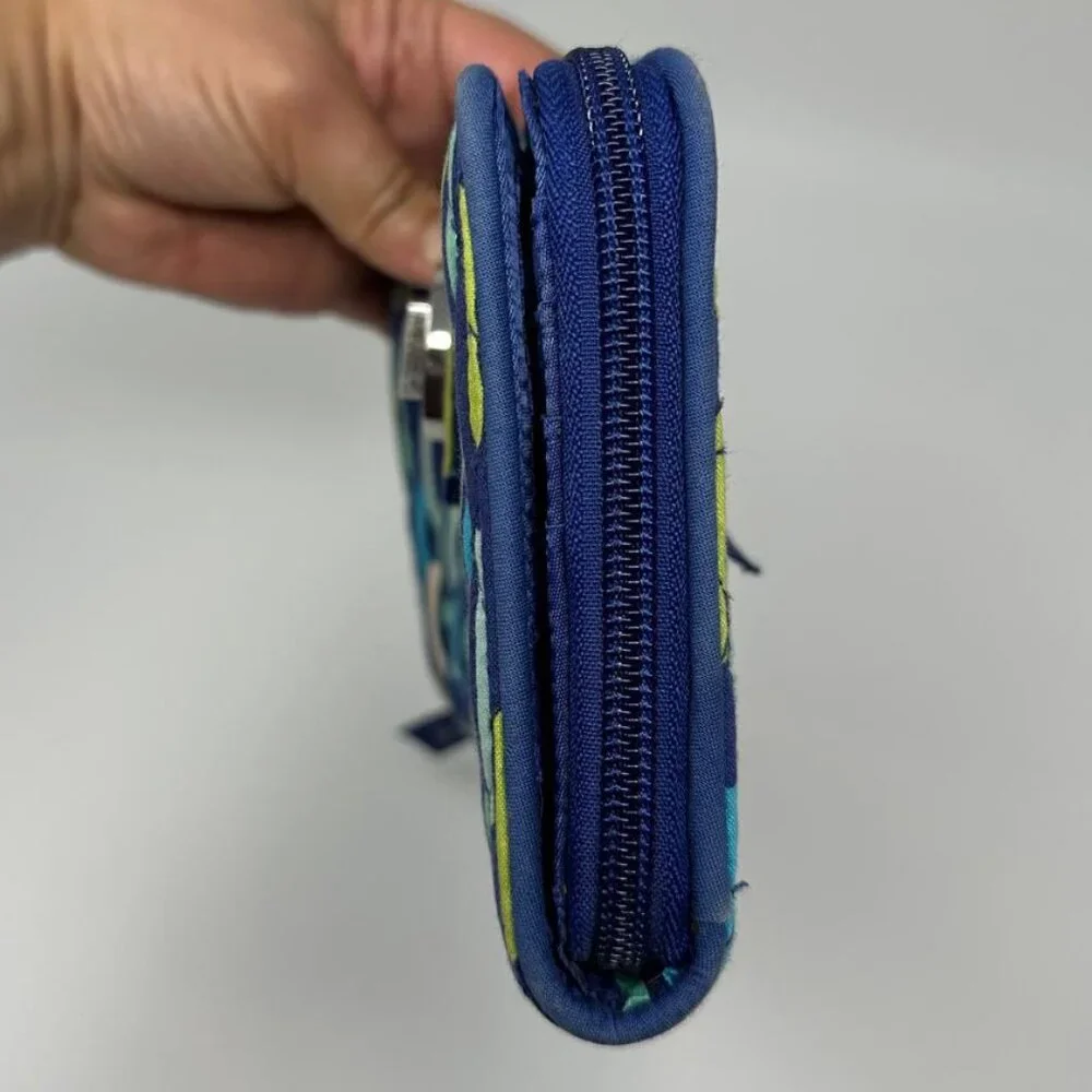 Vera Bradley Turnlock Wallet Katalina Showers Zip Around Organize